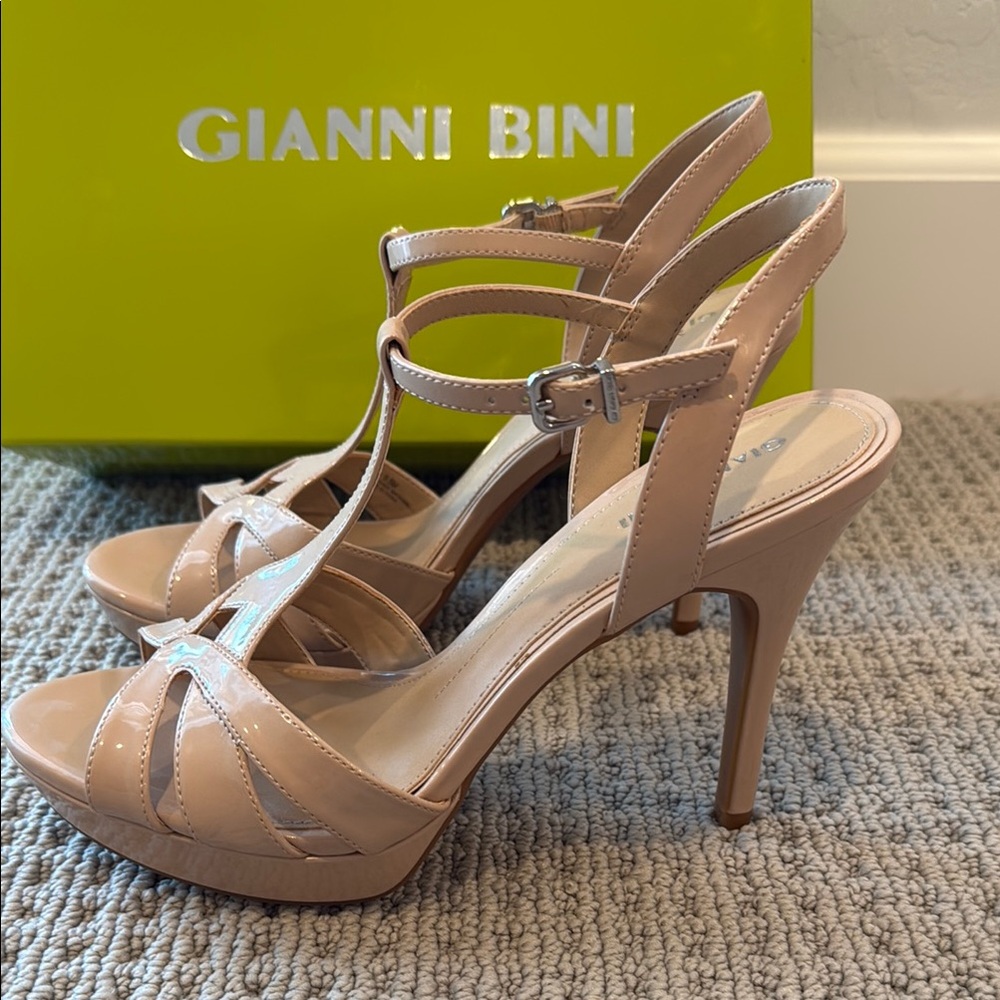New! Gianni Bini Tan Stiletto Heels with Knotted Detail